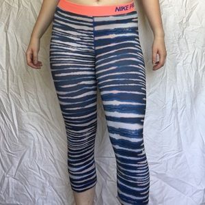 Nike stripes workout pants size medium